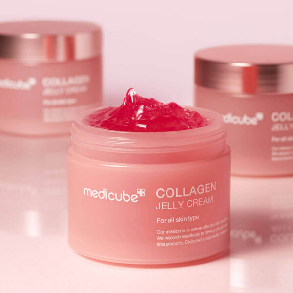 Voide ihon kimmoisuuden palauttamiseen Medicube Collagen Jelly Cream 110ml